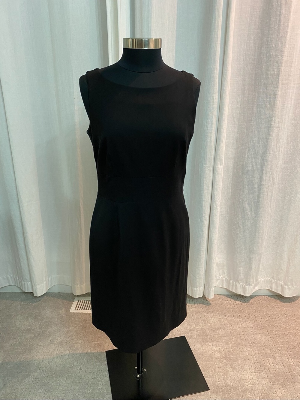 H&M Black Sleeveless Shift Dress